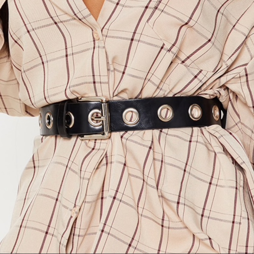 Pretty Little Thing eyelet / grommet black belt